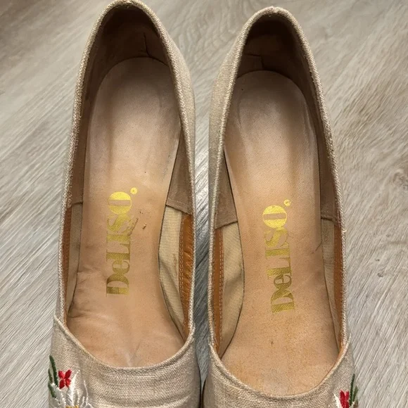 DeLISO. 1960s Vintage Floral Wedges - Picture 4 of 9